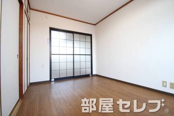 寝室。