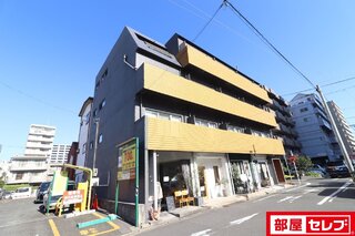 おしゃれな外観。