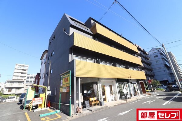 おしゃれな外観。