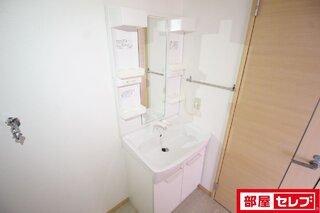 広めの洗面所