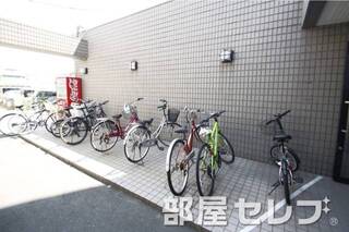 駐輪場。