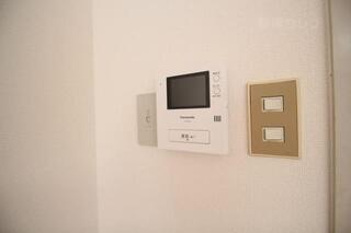 テレビモニターフォンで来客時も安心です。