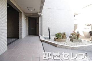 エントランス付近。