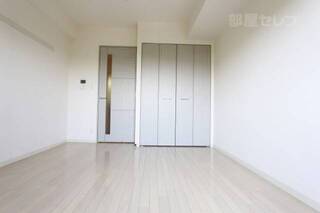 809号室内装写真参照