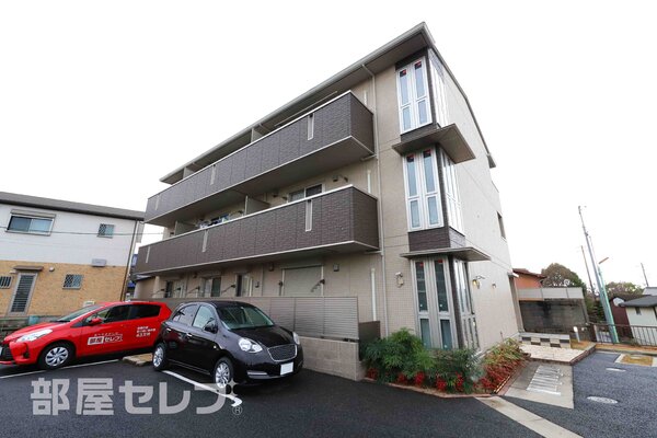 綺麗な外観ですね。