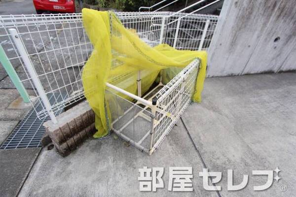 専用ゴミ置き場です。