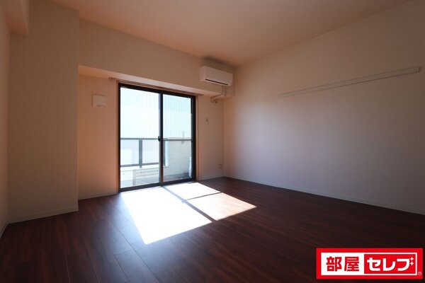 ※写真は803