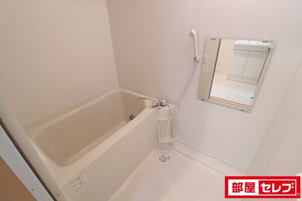 ※写真は803