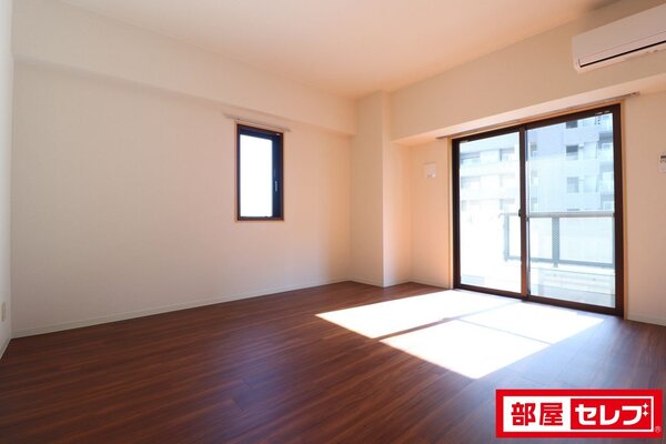 ※写真は803