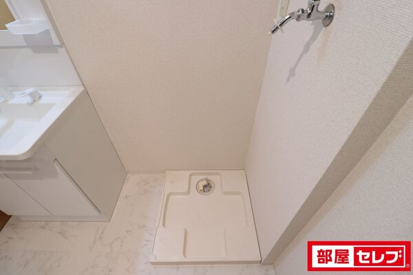 ※写真は803