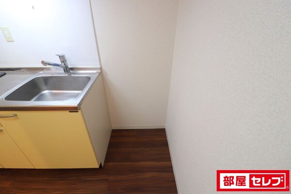※写真は803