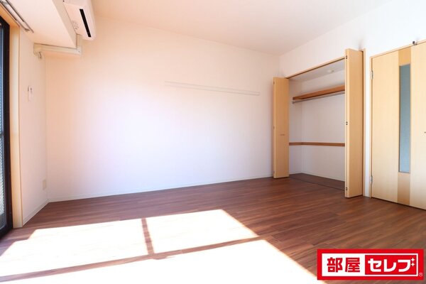 ※写真は803