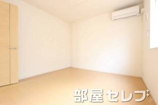 キレイで明るいお部屋になります。