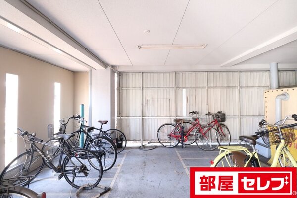 53号室内装写真参照