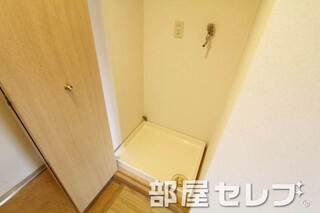 室内洗濯機置き場扉で隠せます。