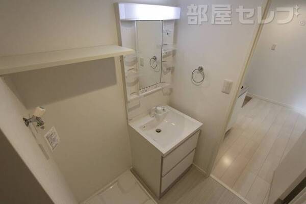 203号室撮影。