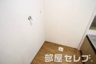 室内洗濯機置き場はこちらへ。