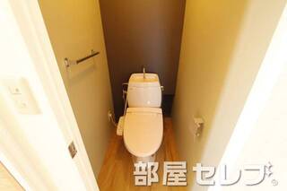 温水便座付きのトイレです。