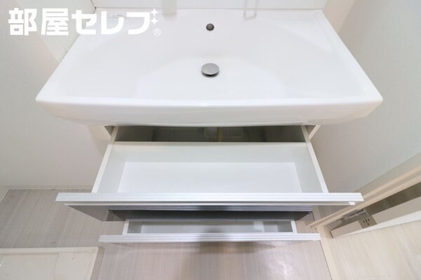 ※201号室室内参照