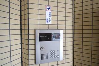 オートロック付きで安心です。