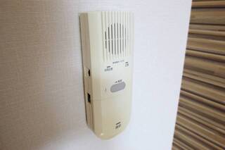 チャイムで来客文者をお知らせします。モデル写真