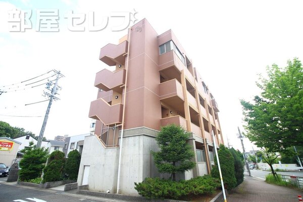 オシャレな外観です。