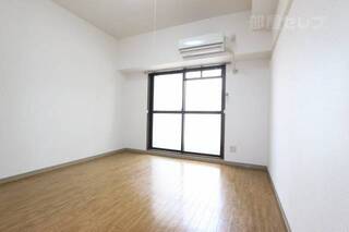 白が綺麗なお部屋です