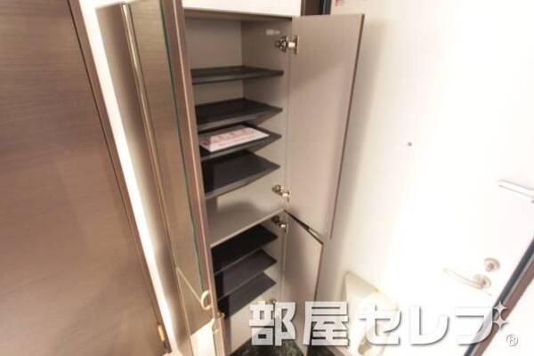 シューズボックス。イメージ写真