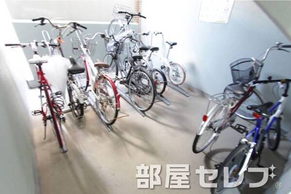 自転車置場。