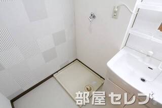室内洗濯機置き場です。他号室の写真です。