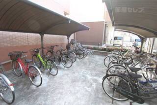 かわいい自転車置いても大丈夫。
