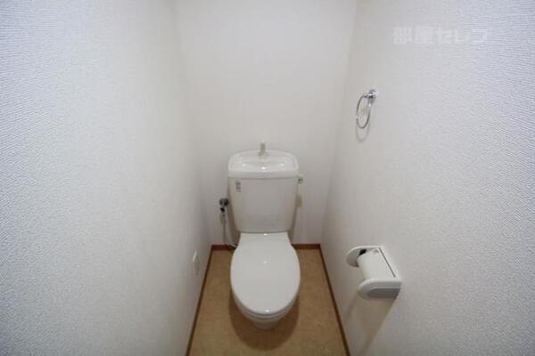 清潔感のあるトイレです。