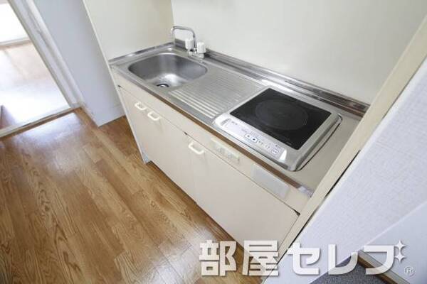 1口コンロ付キッチン。