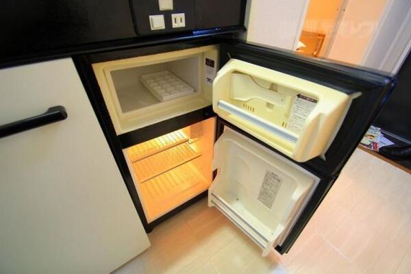 冷蔵庫付いています。