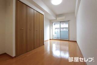 きれいに内装されています