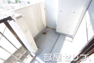 日当たりの良いバルコニーで洗濯物もしっかり乾きます。