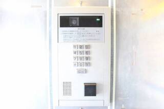 オートロックでセキュリティしっかりしてます