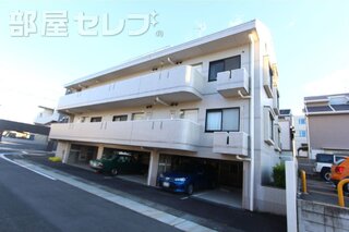 タイル貼りでキレイですよ。