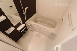 サーモスタット水栓なので温度調整らくらく。