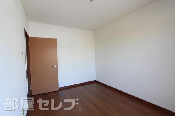 明るいお部屋です。