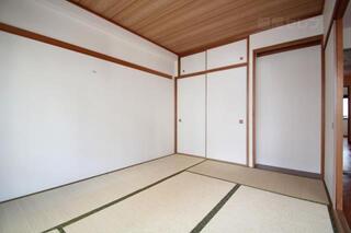 床付きの和室。