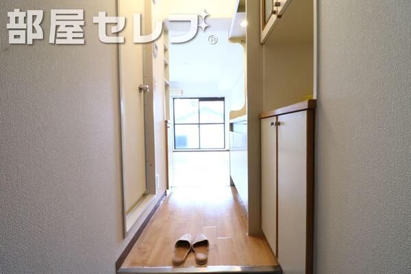 玄関口。