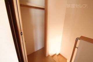 ※201号室の内装写真参照