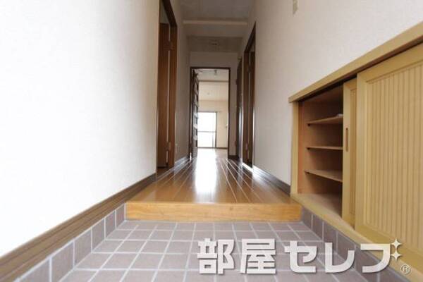 玄関口。