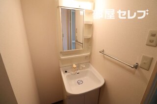 ※601号室内装写真参照
