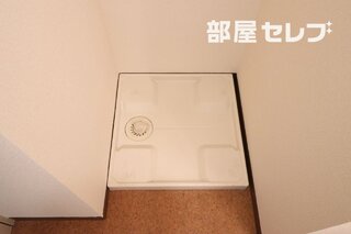 ※601号室内装写真参照