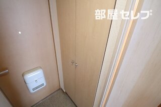※601号室内装写真参照