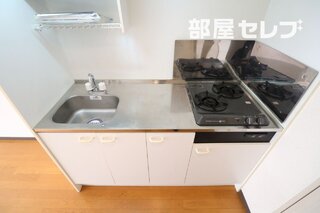 ※601号室内装写真参照