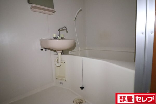 通電していなかったため暗いです。