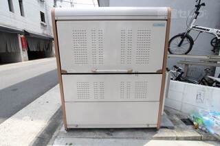 ゴミ置き場も敷地内にあります